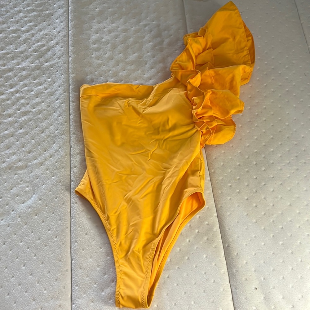 Zara one shoulder ruffle bathing suit